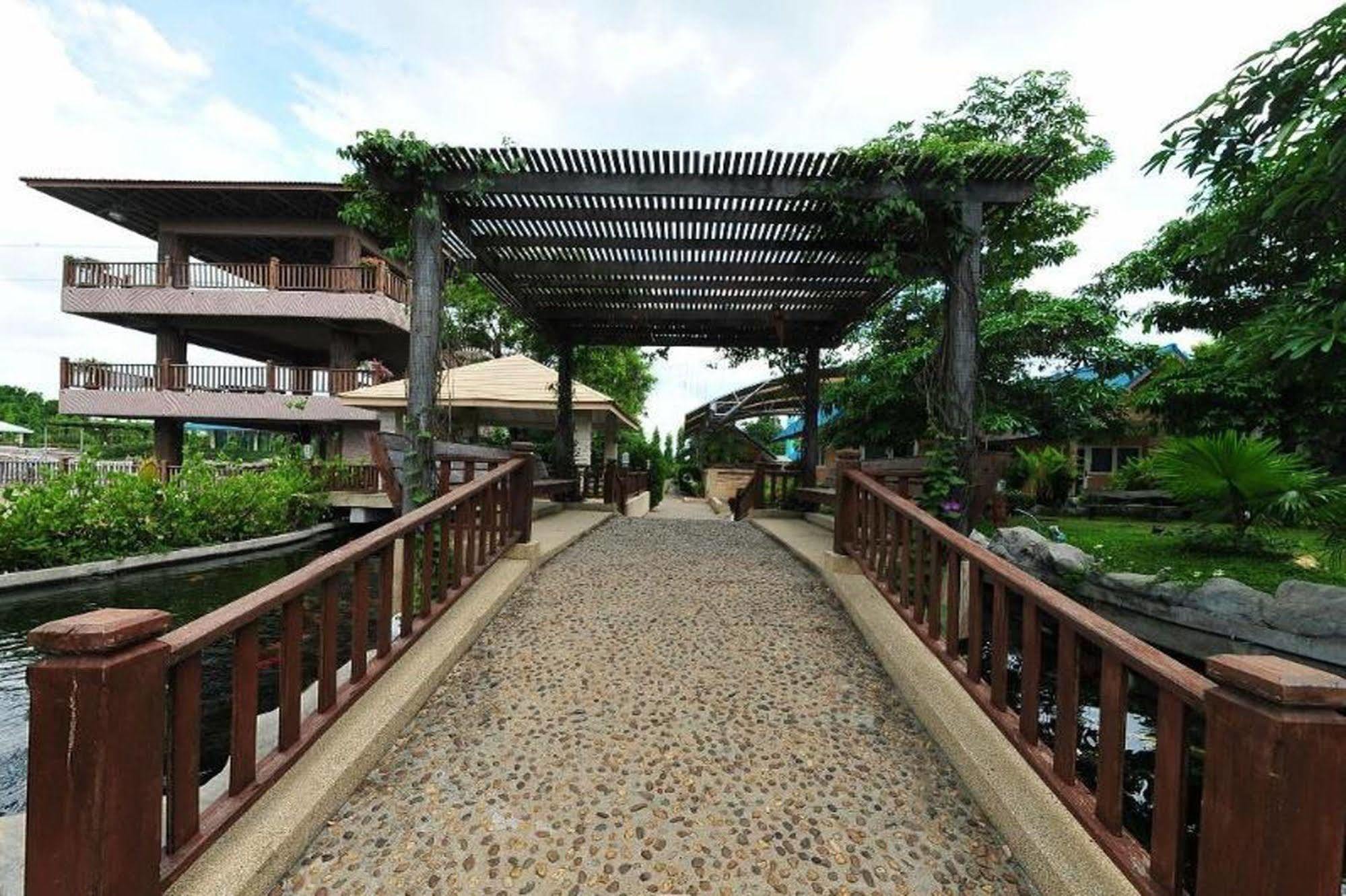 Chart Trip Resort ナコーン・ラーチャシーマー エクステリア 写真