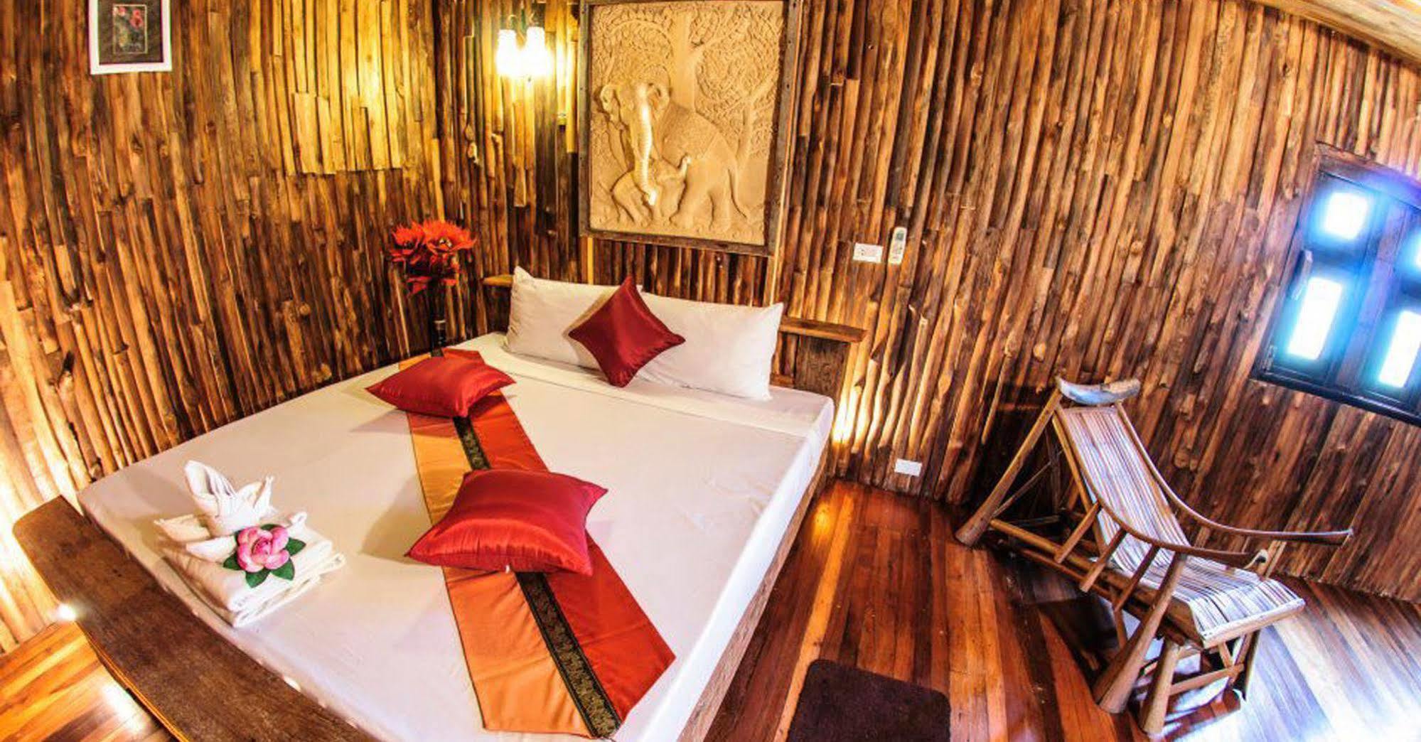 Chart Trip Resort ナコーン・ラーチャシーマー エクステリア 写真