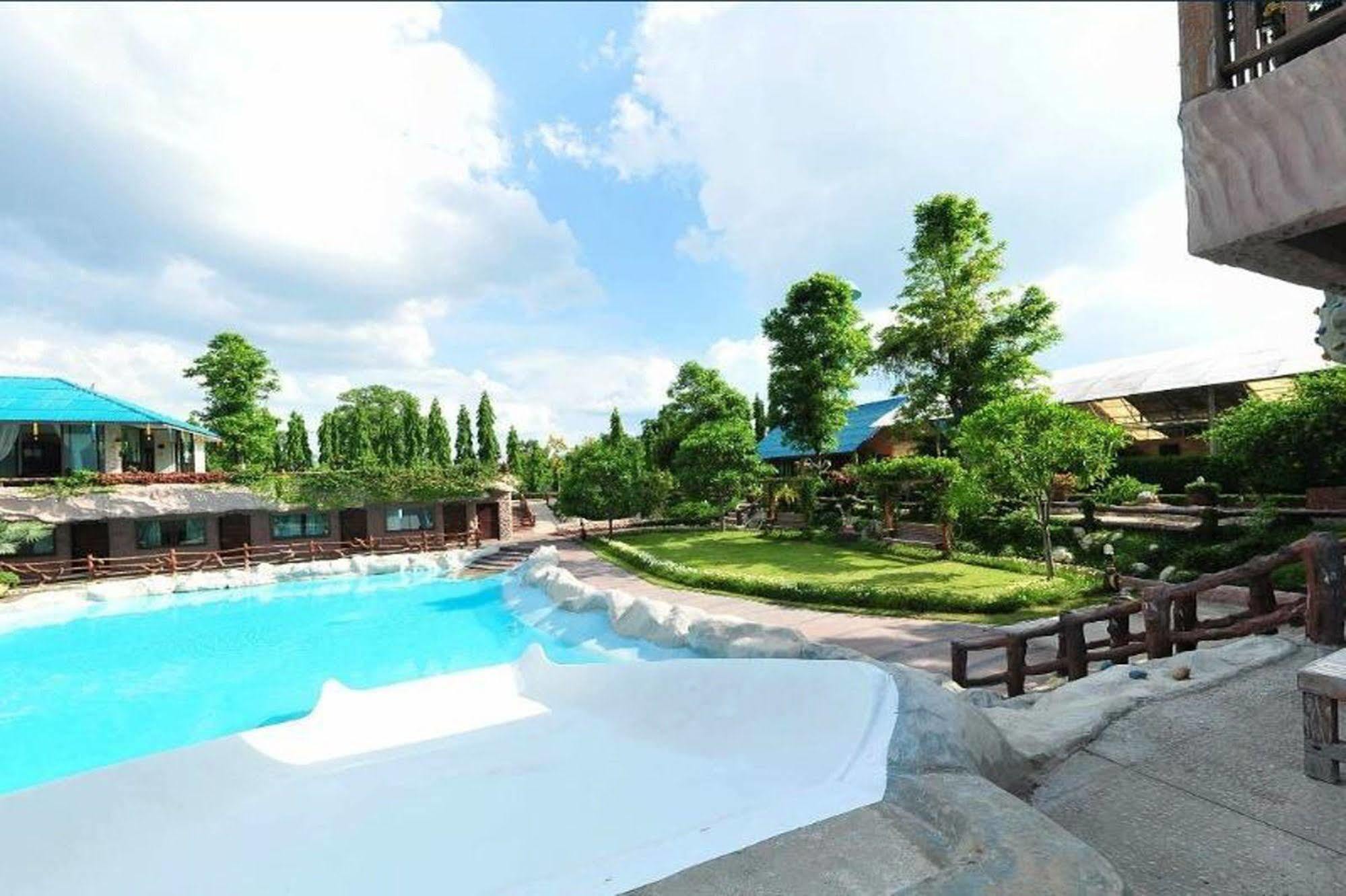 Chart Trip Resort ナコーン・ラーチャシーマー エクステリア 写真